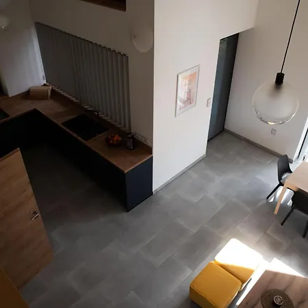 Těchobuz Prázdninový dům