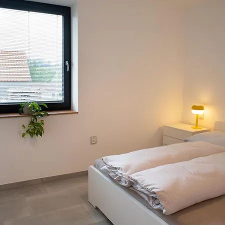 Prazdninovy Dum * Techobuz